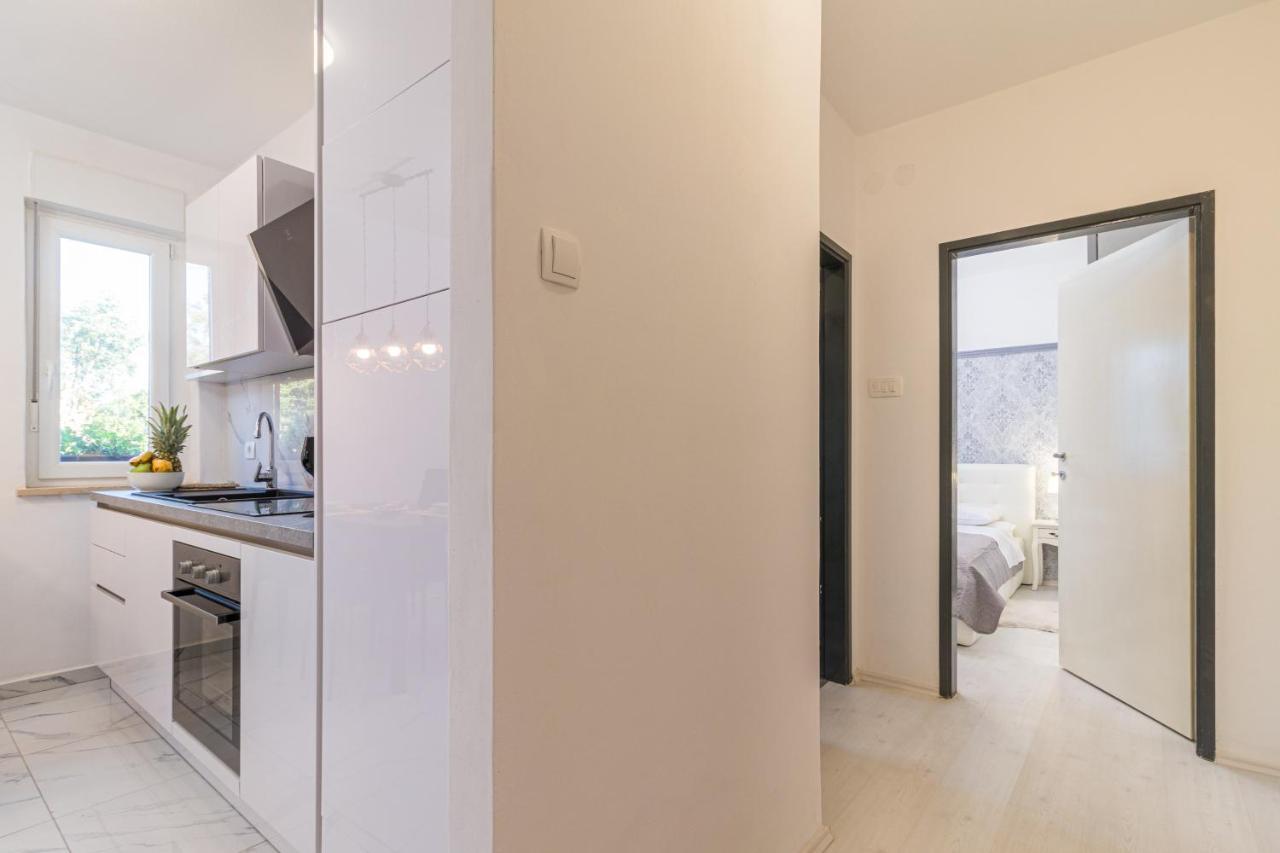Three Waves Apartment New Πούλα Εξωτερικό φωτογραφία