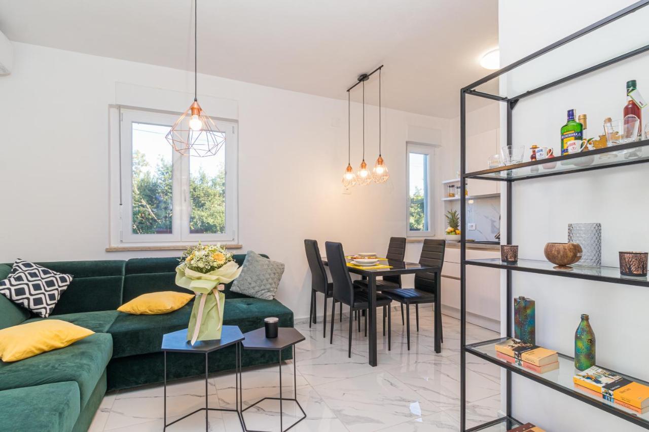 Three Waves Apartment New Πούλα Εξωτερικό φωτογραφία