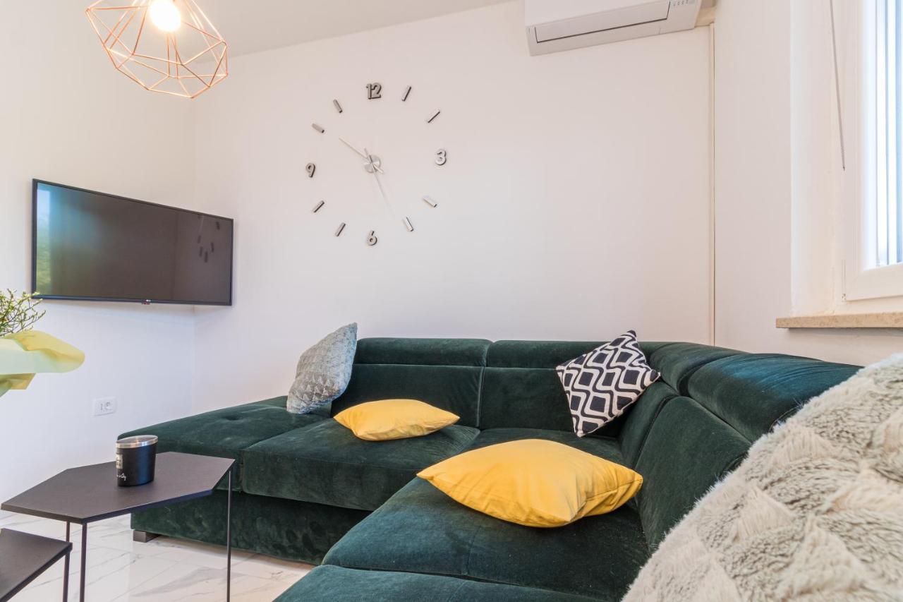 Three Waves Apartment New Πούλα Εξωτερικό φωτογραφία